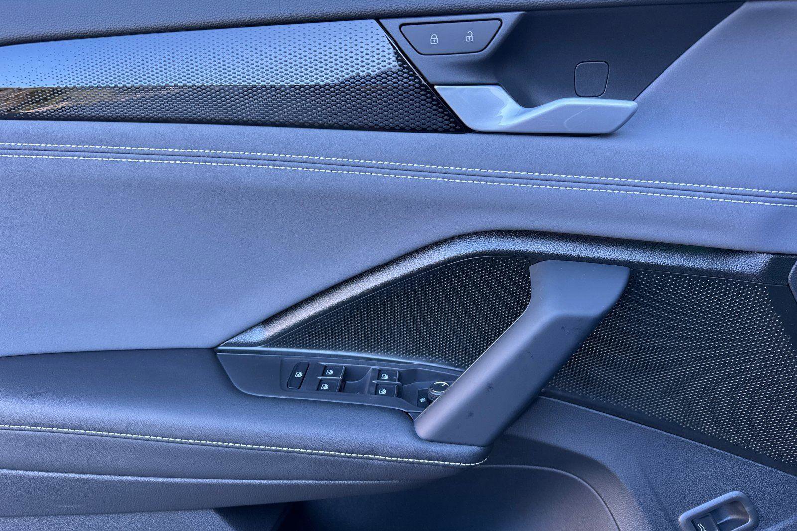 New 2026 Volkswagen Tiguan SE image 10