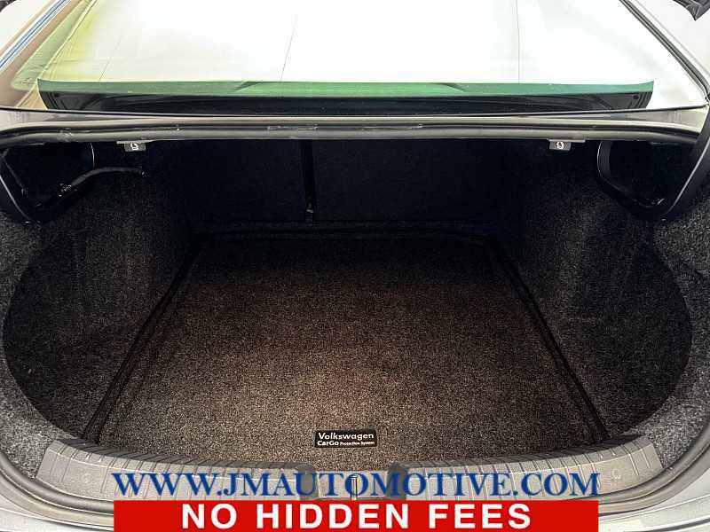 Used 2019 Volkswagen Jetta SEL image 17