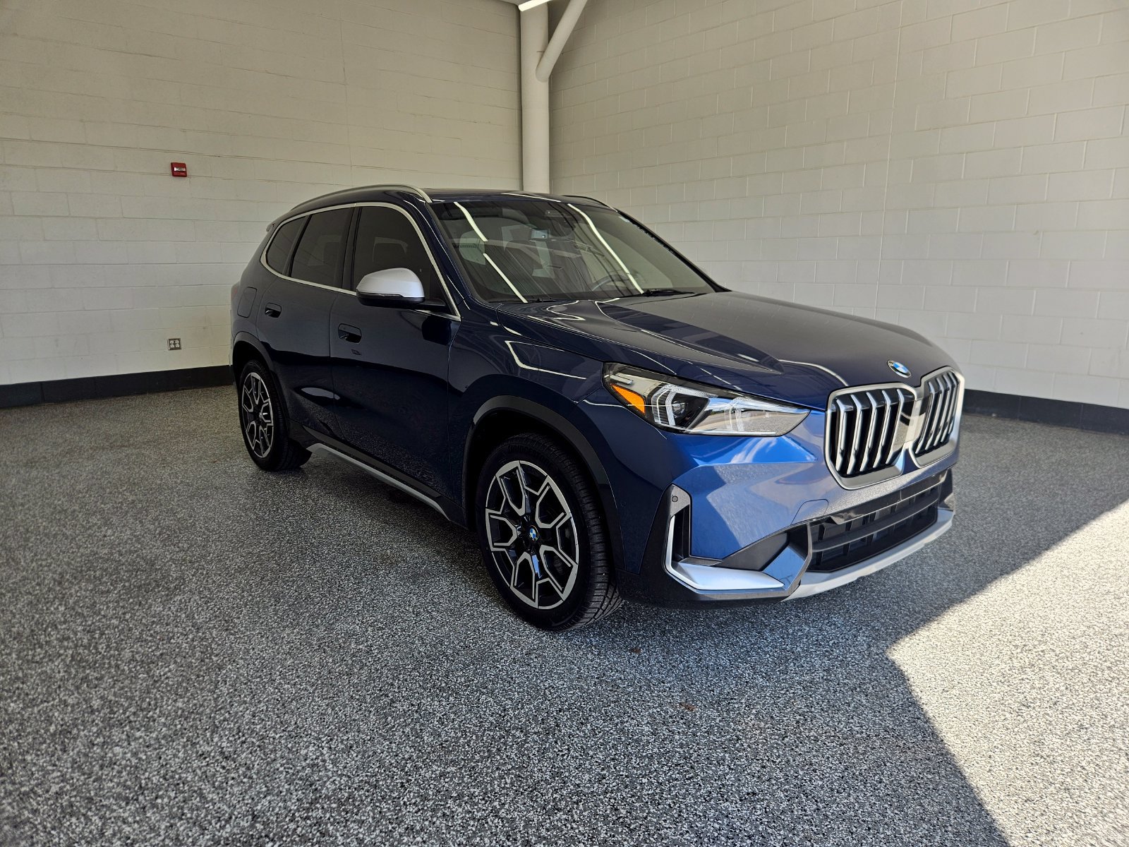 Used 2023 BMW X1 xDrive28i w/ Convenience Package AWD/4WD image 7