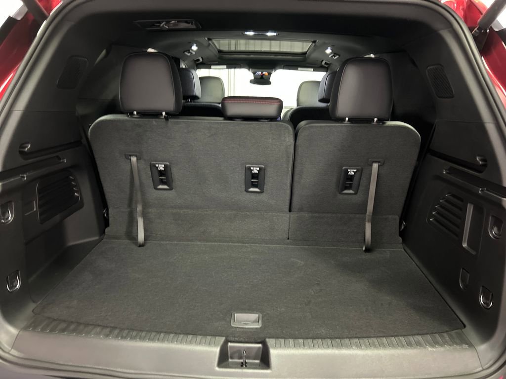 Used 2025 Chevrolet Traverse Z71 w/ Driver Confidence Package image 25