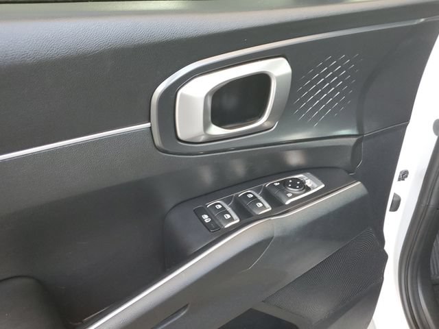 Certified 2023 Kia Sorento S FWD image 19