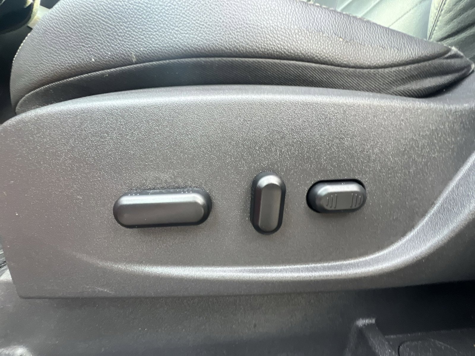 Used 2013 Ford Escape SEL image 14