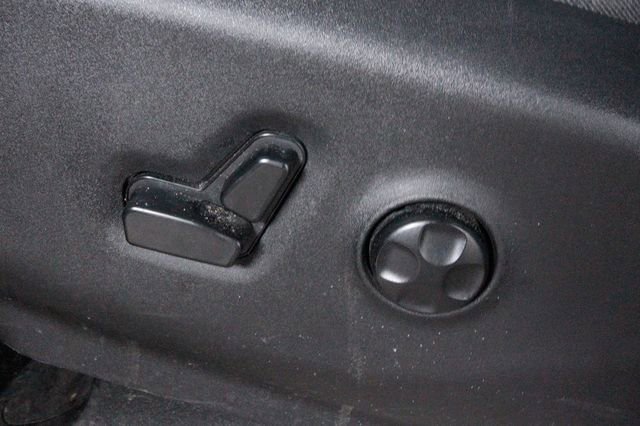 Used 2017 Chrysler Pacifica Touring-L Plus image 11