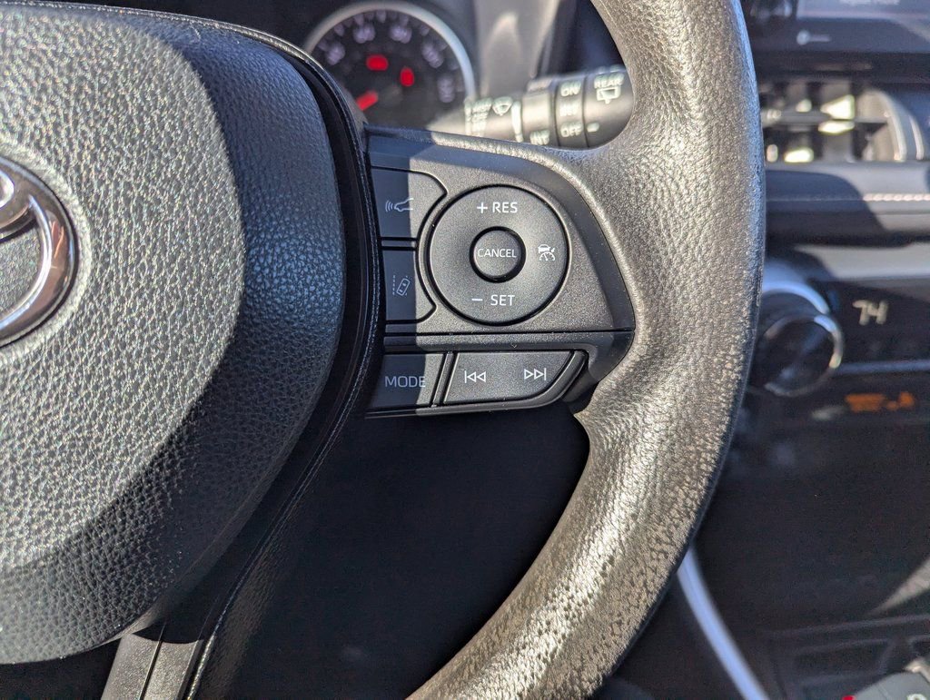 Used 2021 Toyota RAV4 XLE image 26