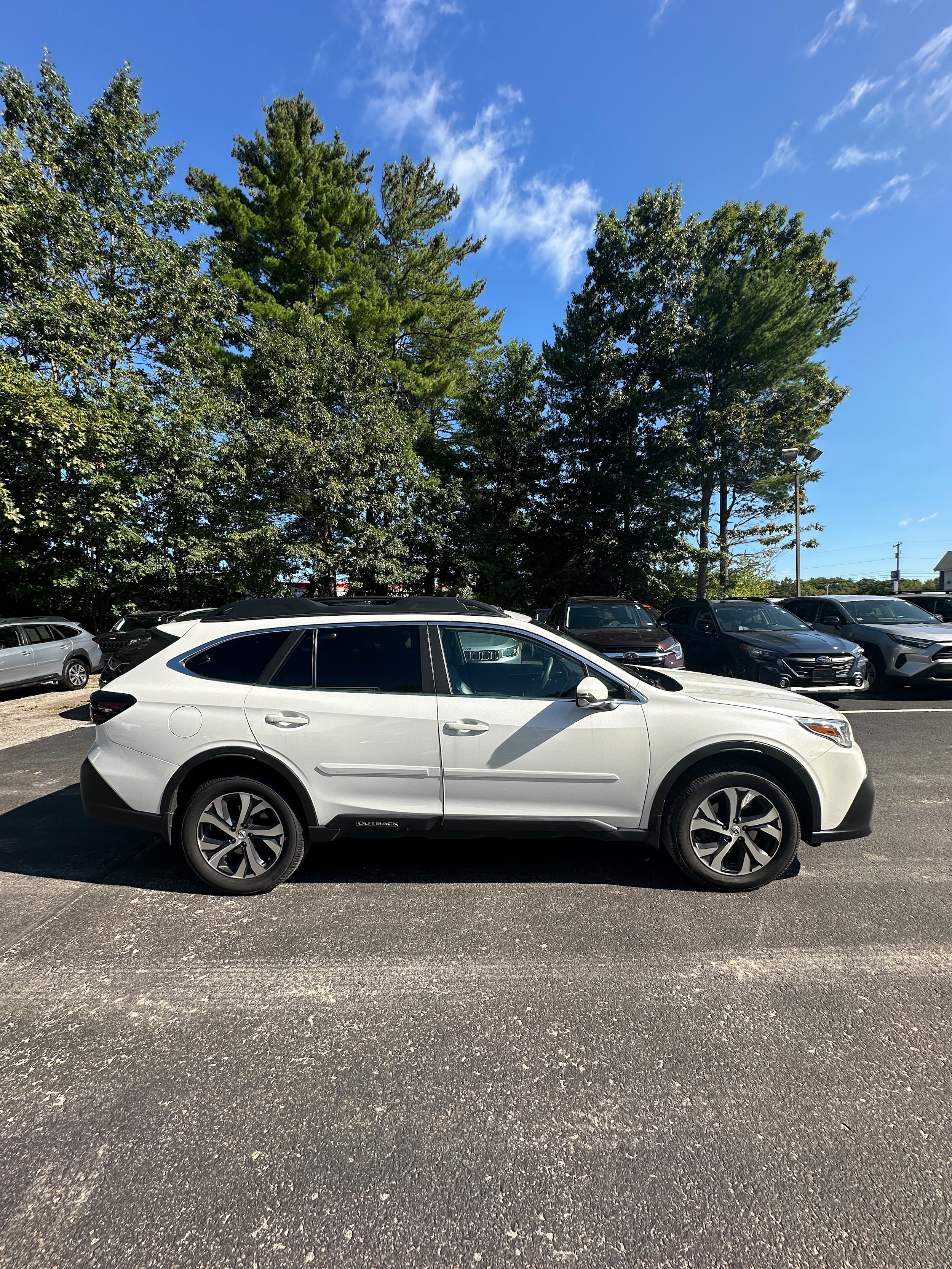 Used 2022 Subaru Outback Limited XT AWD/4WD image 5