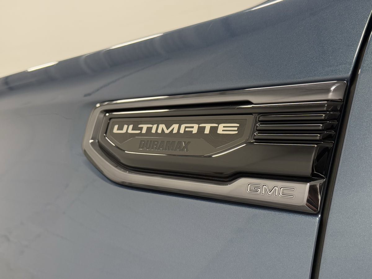 Used 2024 GMC Sierra 1500 Denali Ultimate image 9