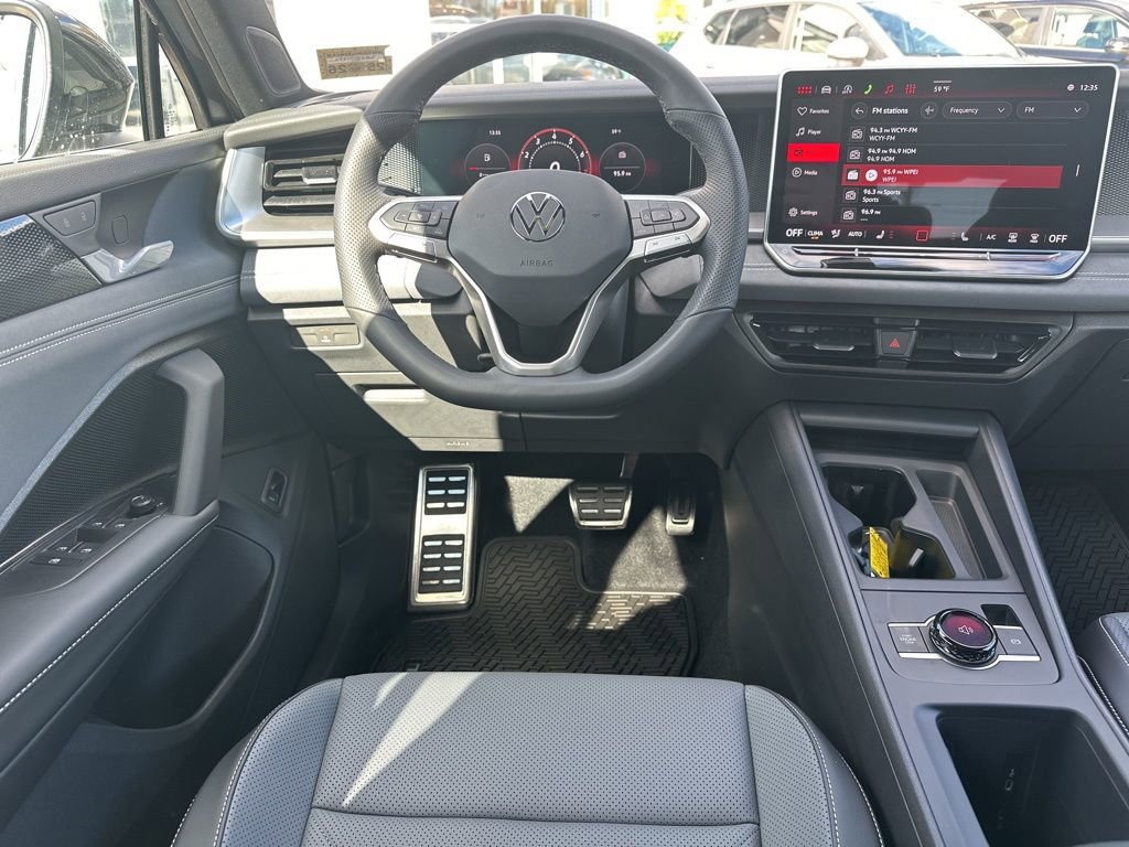 New 2026 Volkswagen Tiguan SE R-Line image 13