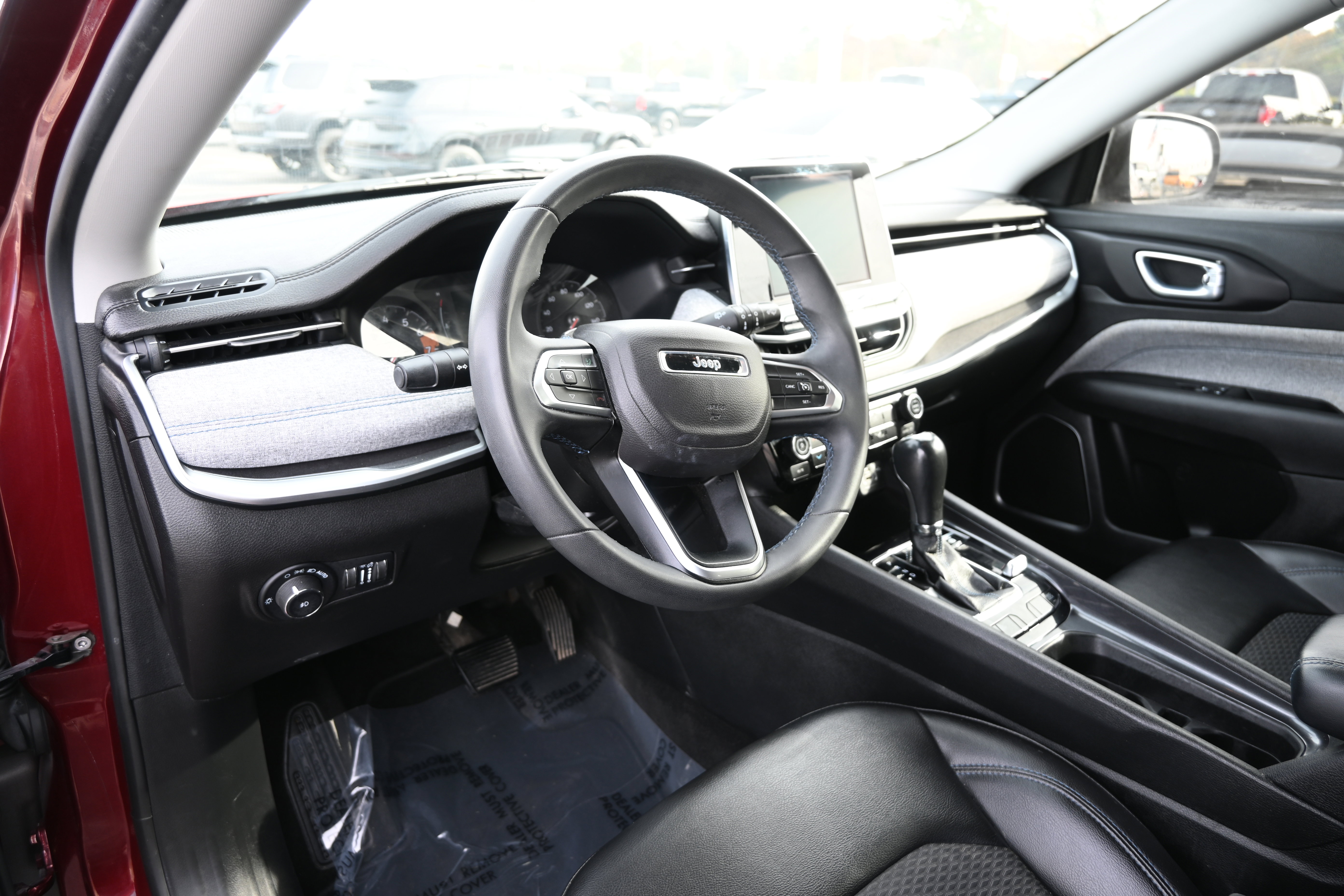 Used 2022 Jeep Compass Latitude image 13