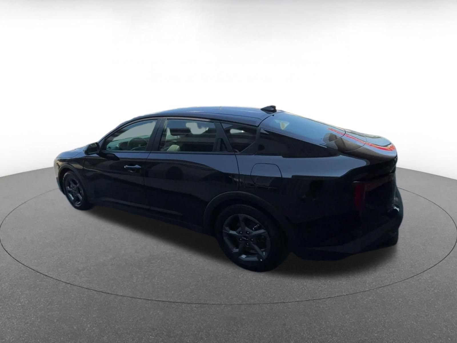 Used 2026 Kia K4 FWD image 9