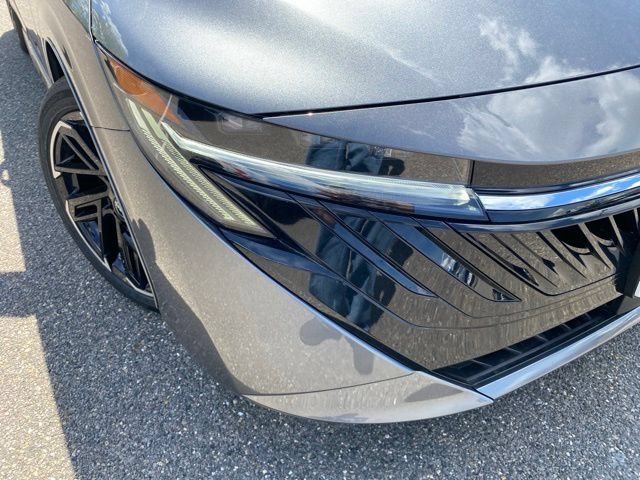 New 2026 Nissan Sentra SR w/ SR All Weather Package FWD image 13