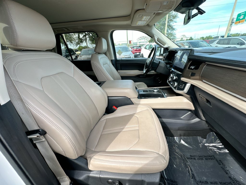 Used 2024 Ford Expedition Limited RWD image 27