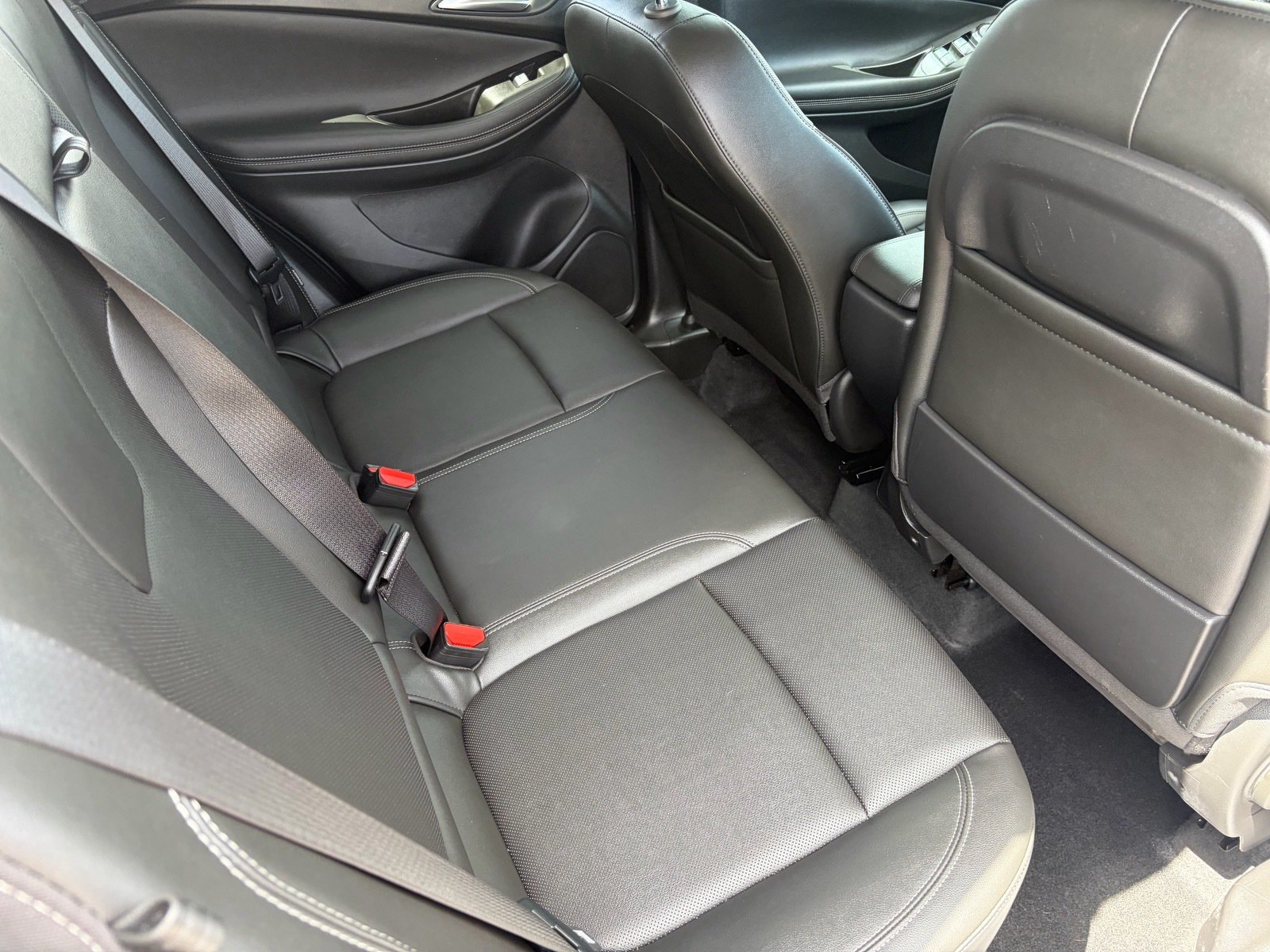Used 2024 Buick Encore GX Sport Touring w/ Comfort Package FWD image 33