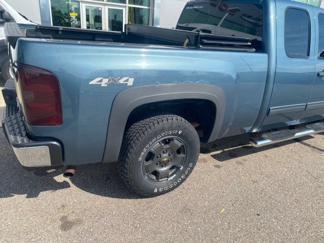 Used 2011 Chevrolet Silverado 1500 LT w/ All-Star Edition AWD/4WD image 6