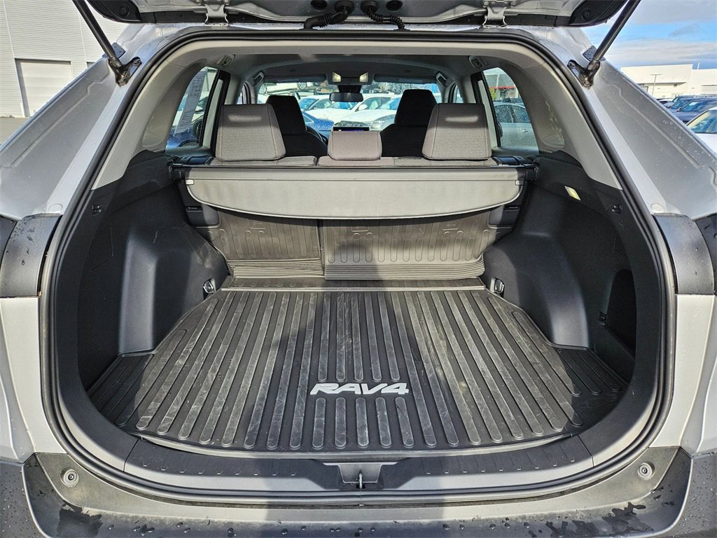 Certified 2025 Toyota RAV4 LE image 24