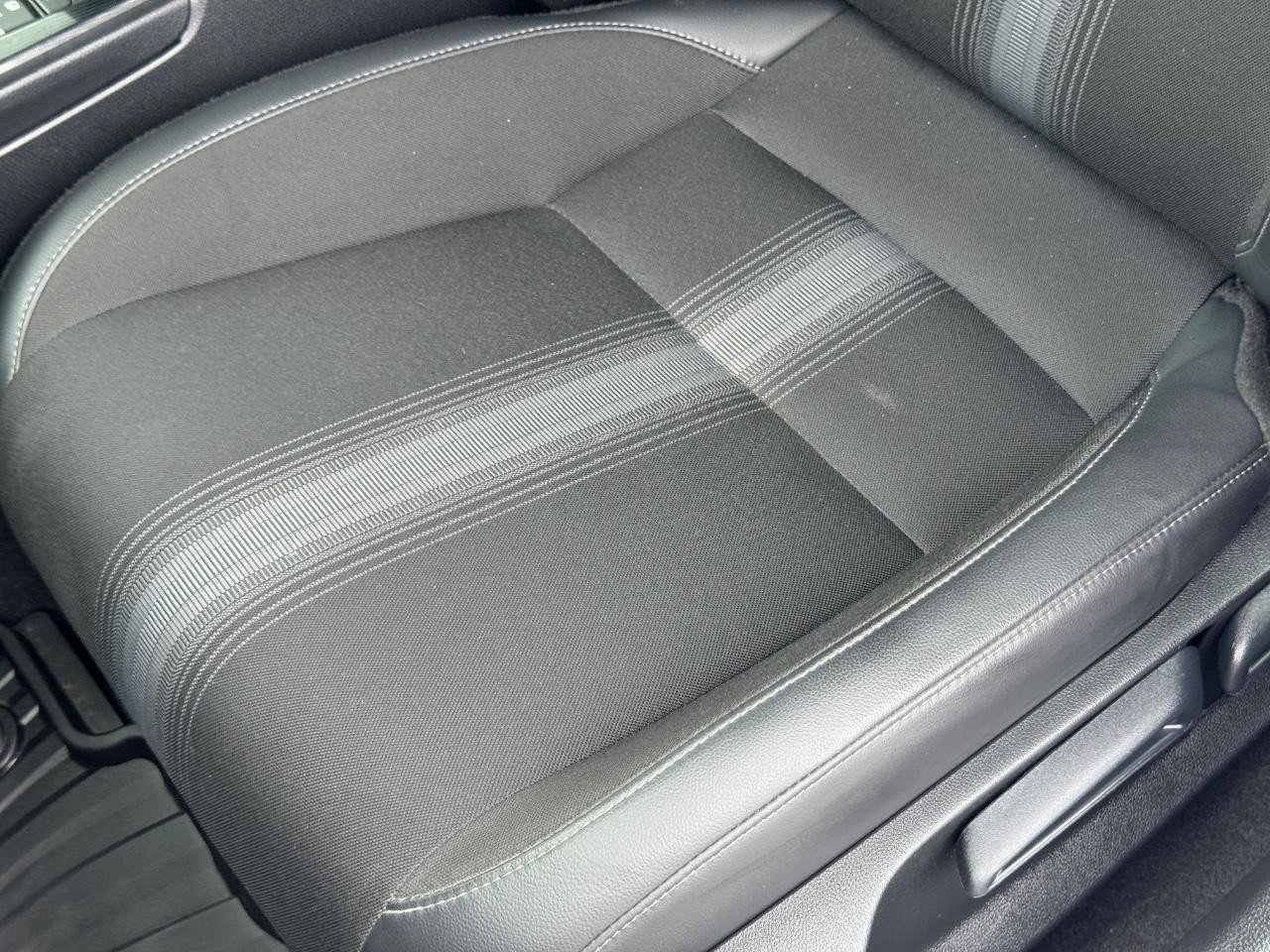 Used 2023 Honda Civic Sport image 25