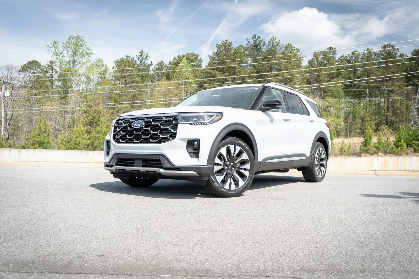 New 2026 Ford Explorer Platinum AWD/4WD image 1