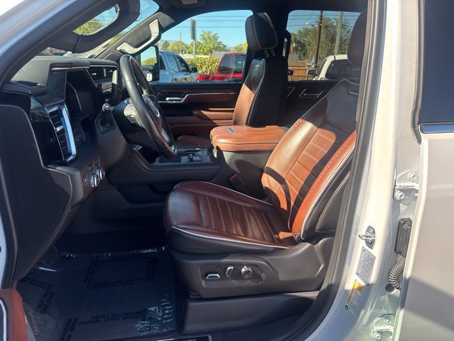 Used 2024 GMC Sierra 3500 Denali Ultimate AWD/4WD image 15