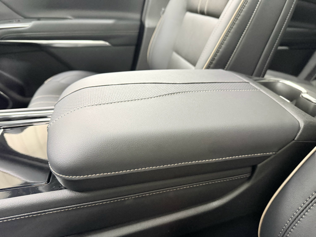 New 2026 Chevrolet Traverse High Country AWD/4WD image 39