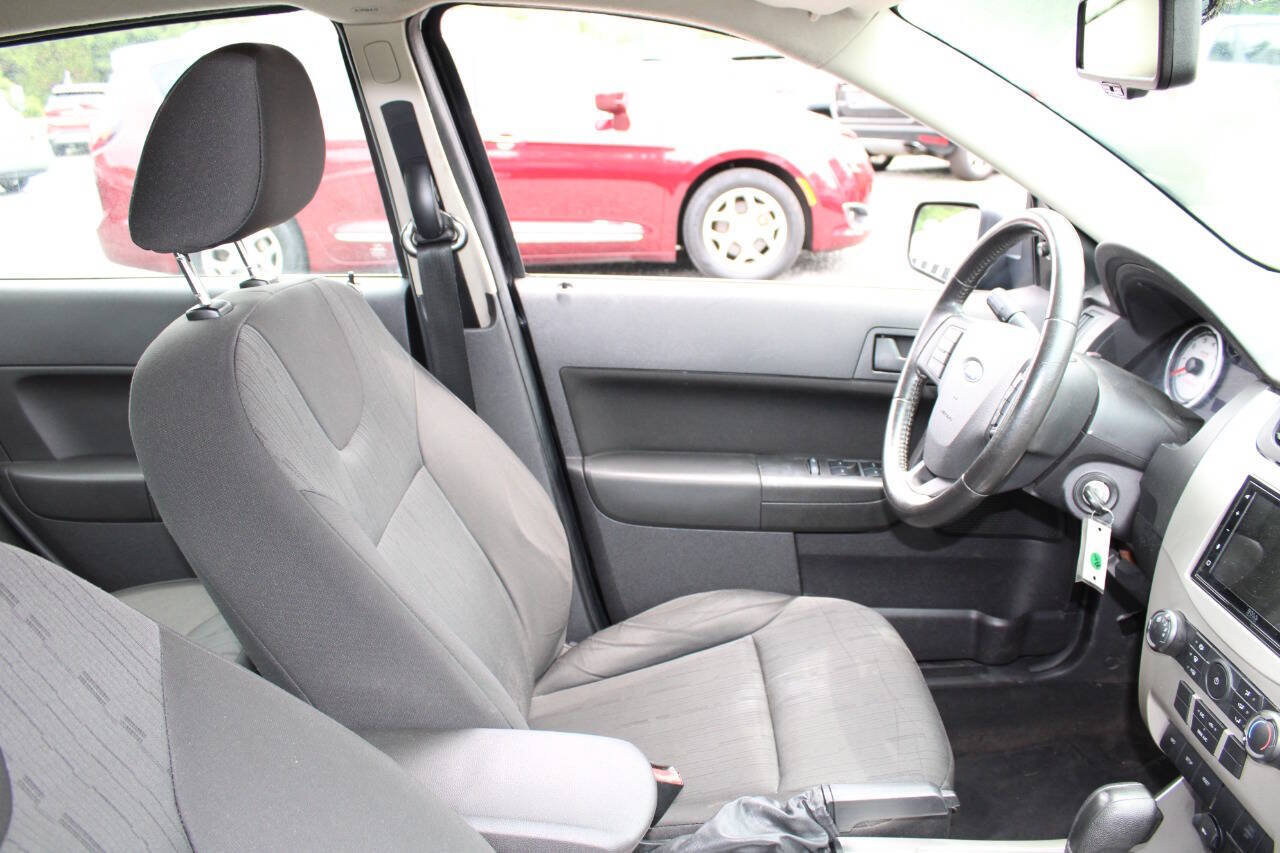Used 2008 Ford Focus SE FWD image 11