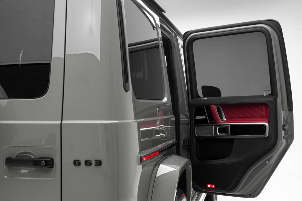 Used 2025 Mercedes-Benz G 63 AMG 4MATIC image 41