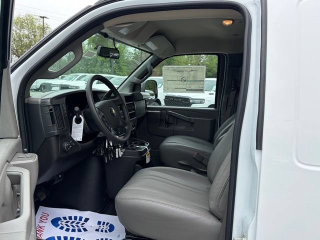New 2026 Chevrolet Express 2500 w/ Driver Convenience Package RWD image 17