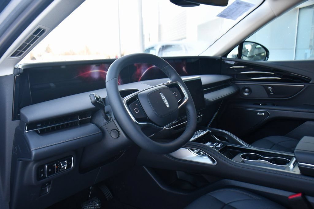 Used 2026 Lincoln Nautilus Premier w/ Equipment Group 102A AWD/4WD image 11