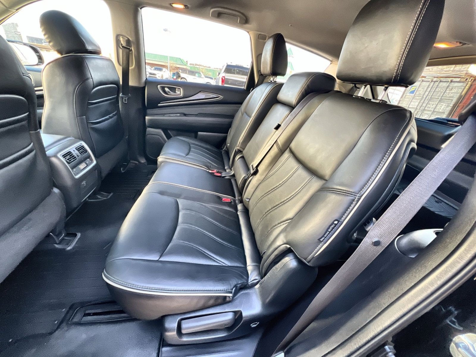 Used 2019 INFINITI QX60 Luxe w/ Essential Package image 25
