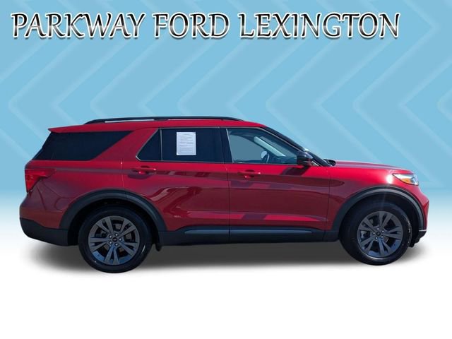 Used 2022 Ford Explorer XLT w/ Equipment Group 202A image 4