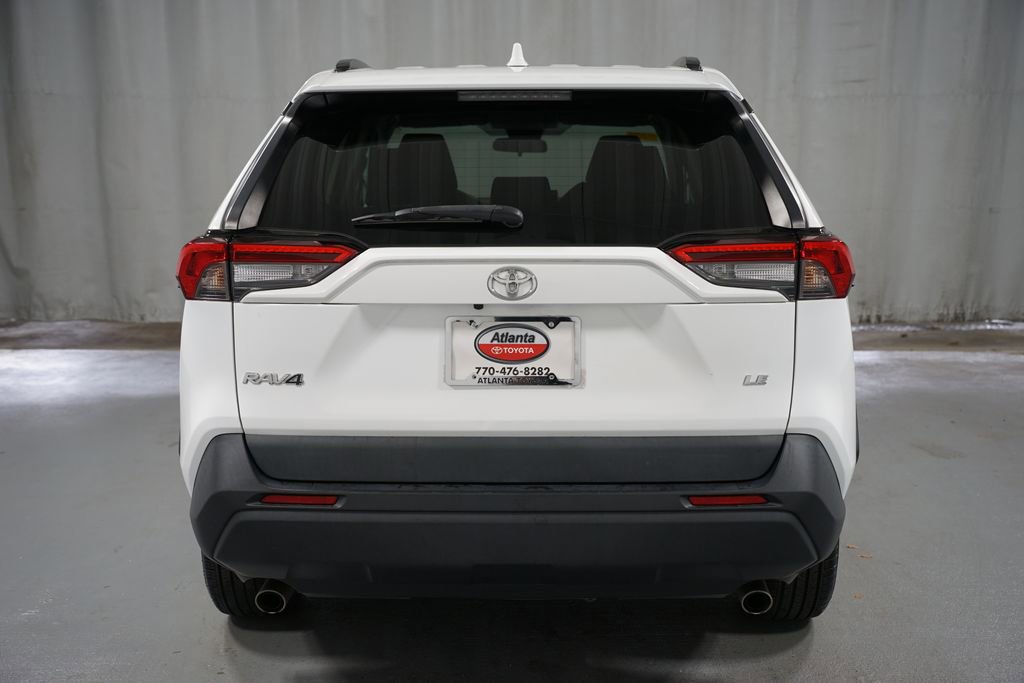 Used 2021 Toyota RAV4 LE image 7
