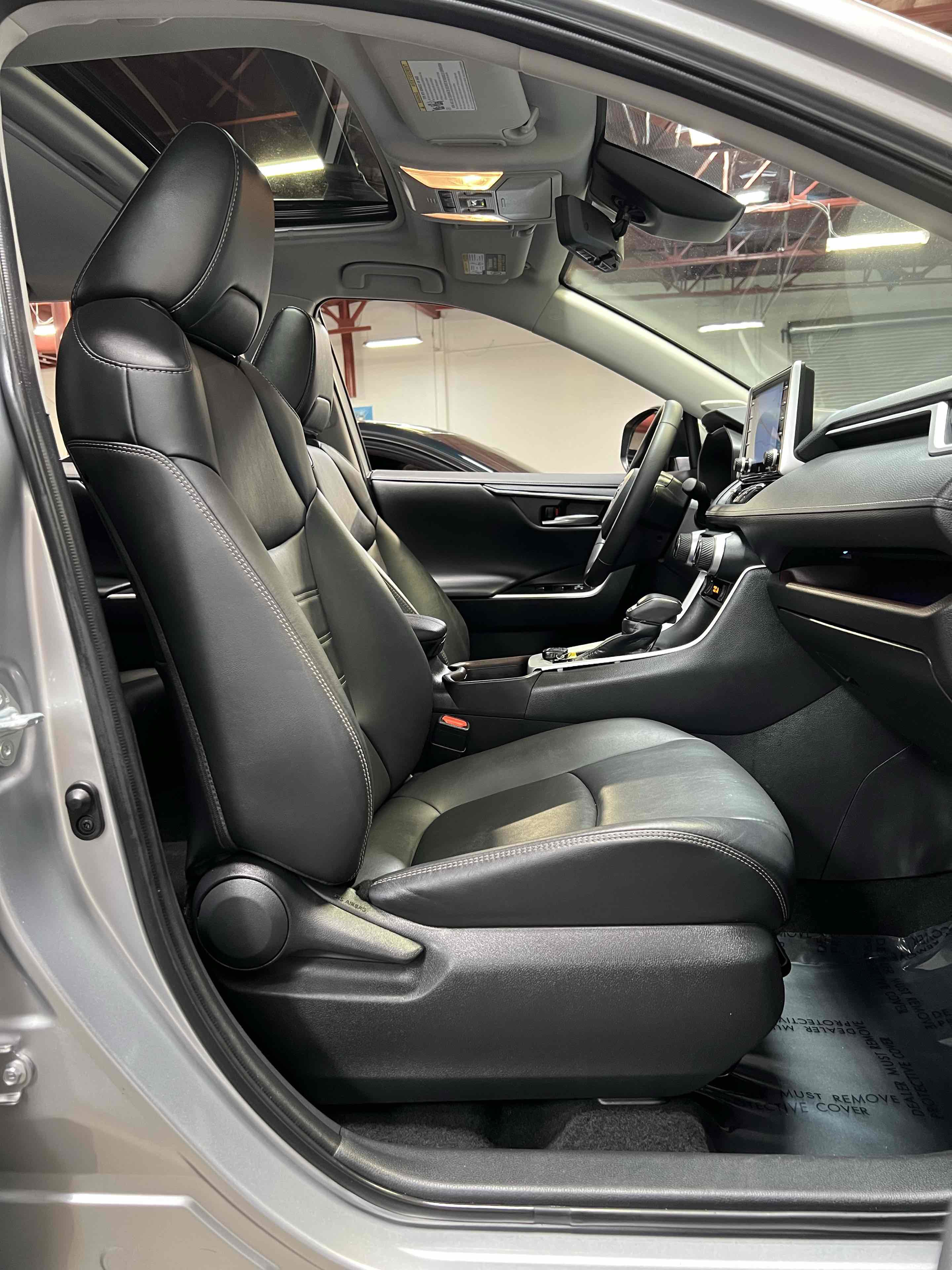 Used 2021 Toyota RAV4 Limited w/ Carpet Mat Package (TMS) image 38