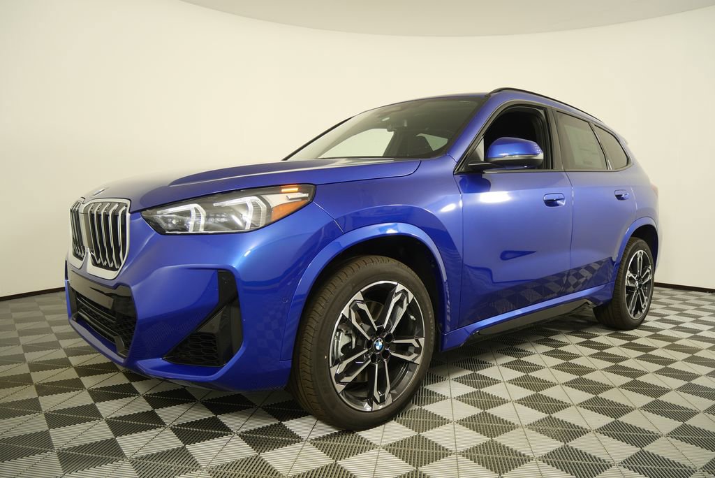 Used 2025 BMW X1 xDrive28i w/ M Sport Package AWD/4WD image 7