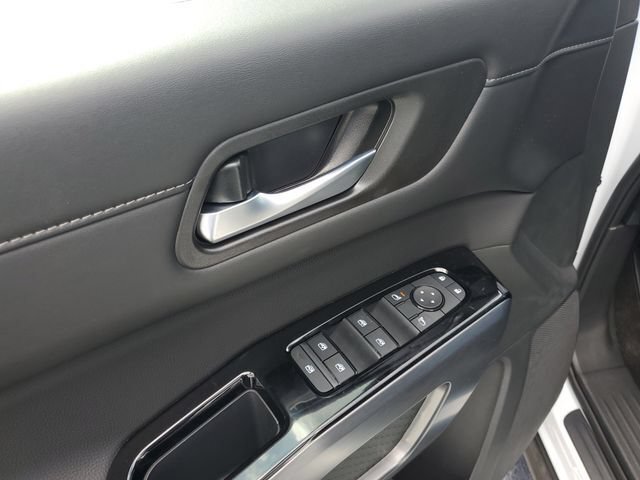 New 2026 Nissan Pathfinder SL FWD image 11