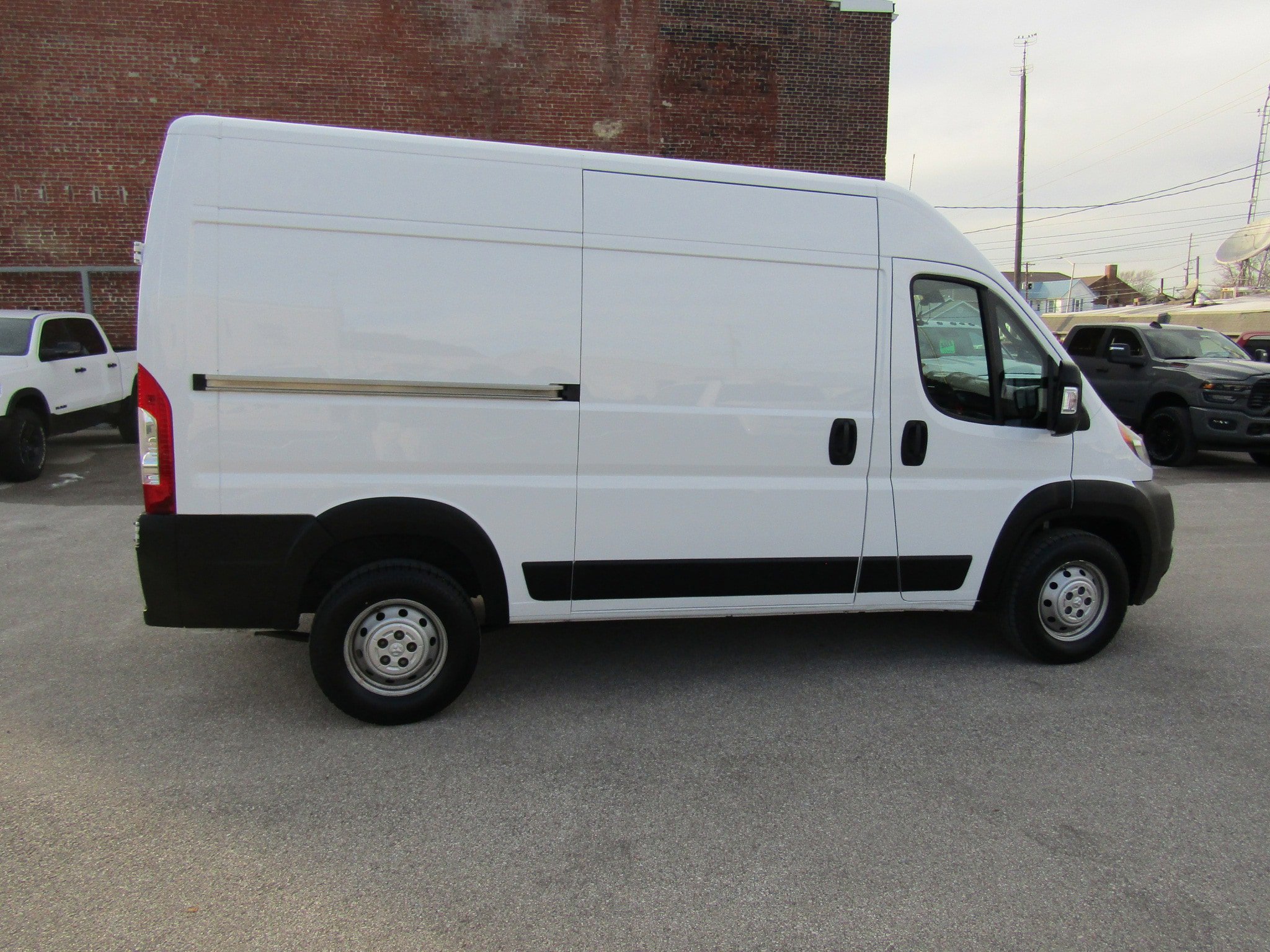 Used 2021 RAM ProMaster 1500 FWD image 2
