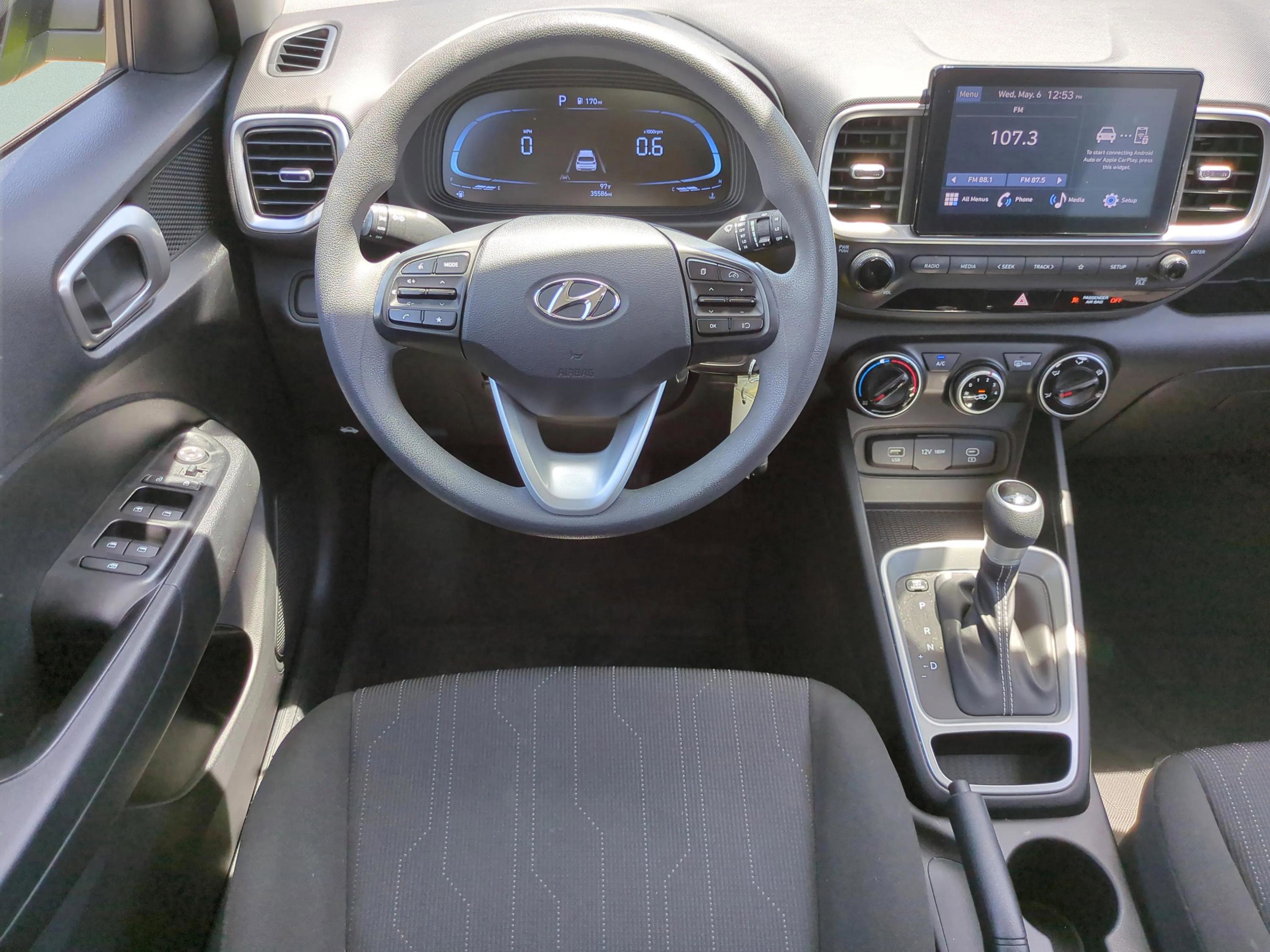 Certified 2023 Hyundai Venue SE FWD image 47