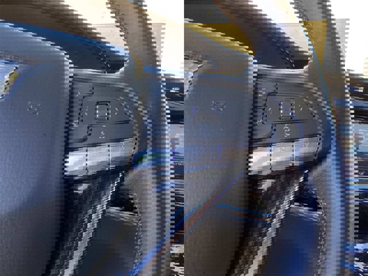 Certified 2025 Cadillac XT6 Premium Luxury image 23