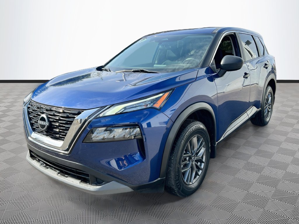 Used 2023 Nissan Rogue S AWD/4WD image 3