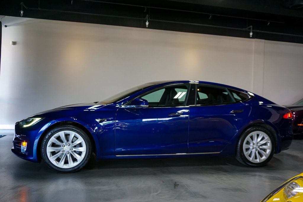 Used 2018 Tesla Model S AWD image 38