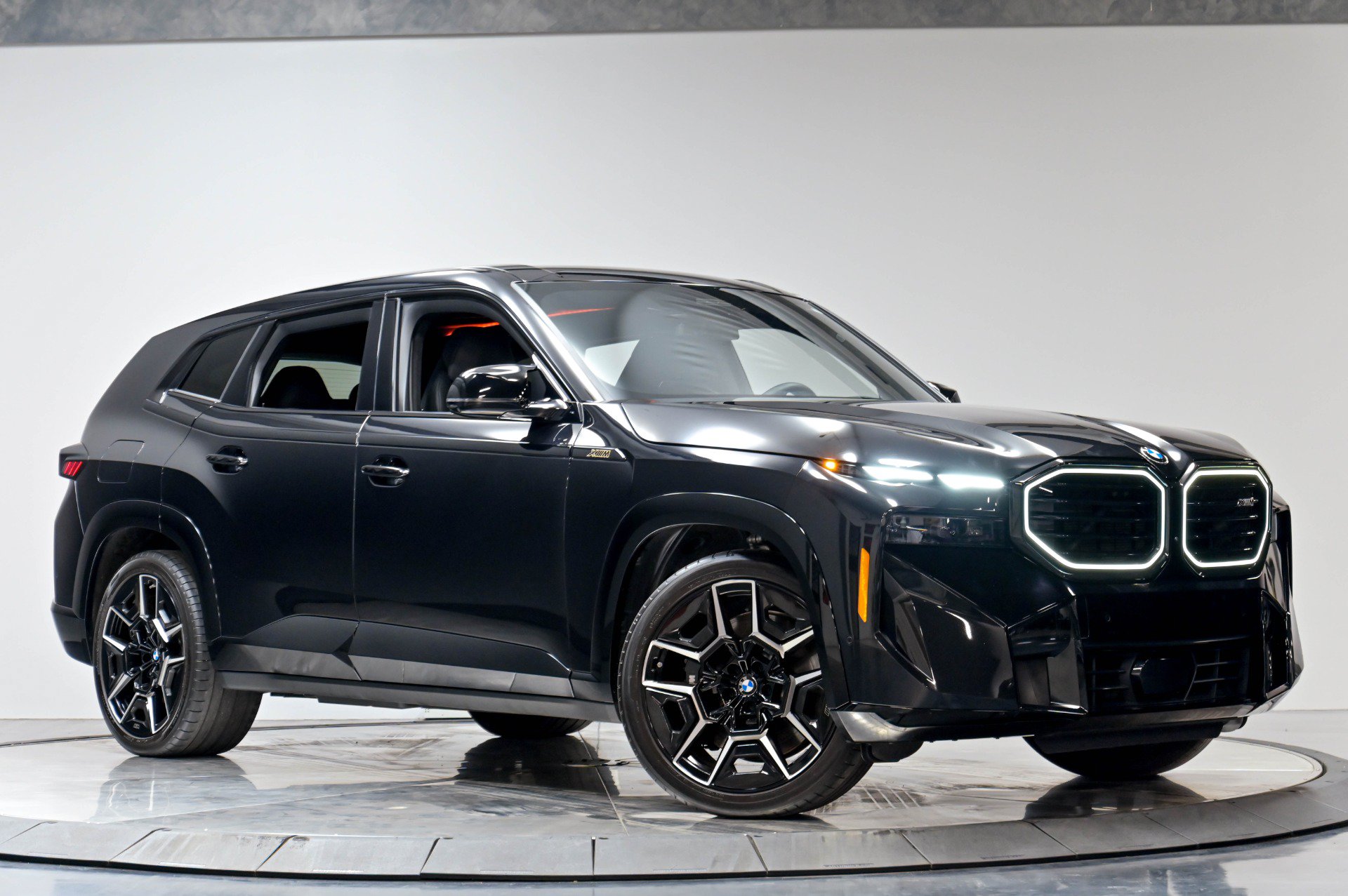 Used 2023 BMW XM AWD/4WD image 52