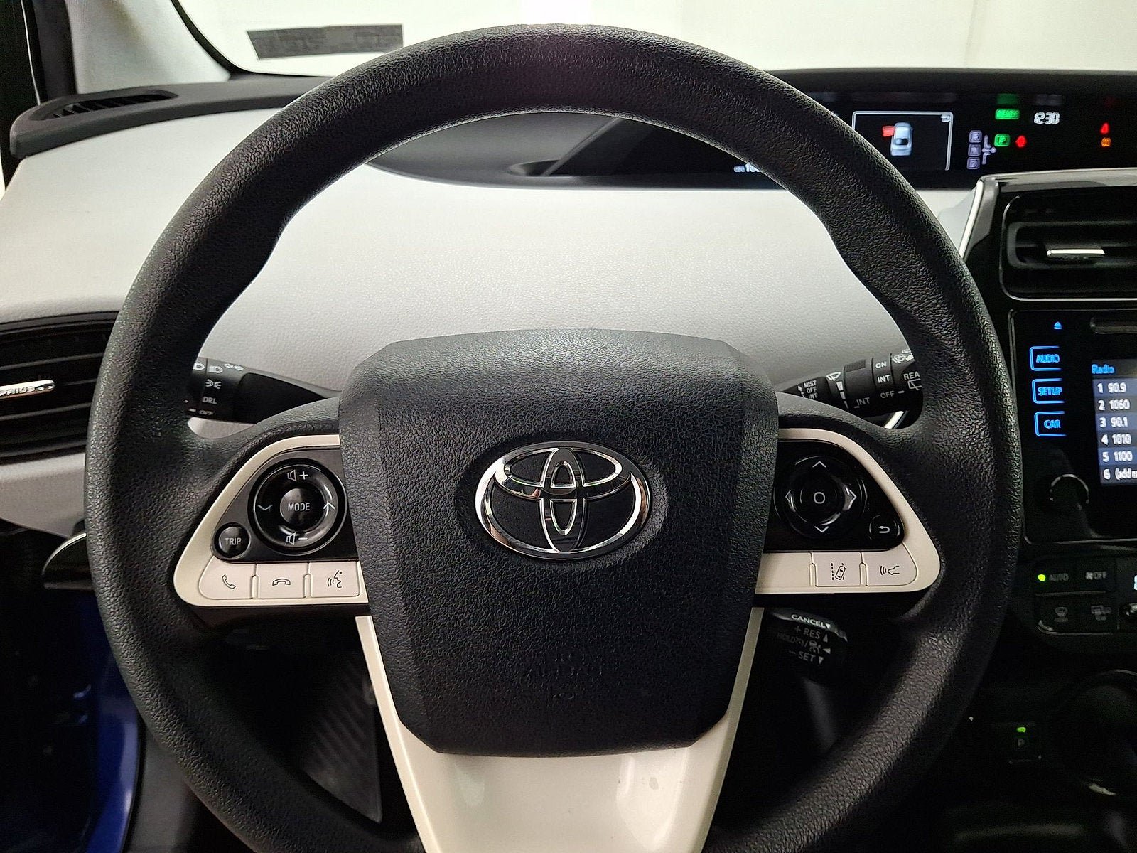 Used 2017 Toyota Prius Two w/ Carpet Mat Package FWD image 8