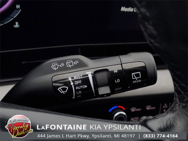 Certified 2025 Kia Sportage EX image 17