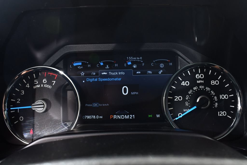 Used 2016 Ford F150 Platinum w/ Equipment Group 701A Luxury AWD/4WD image 24