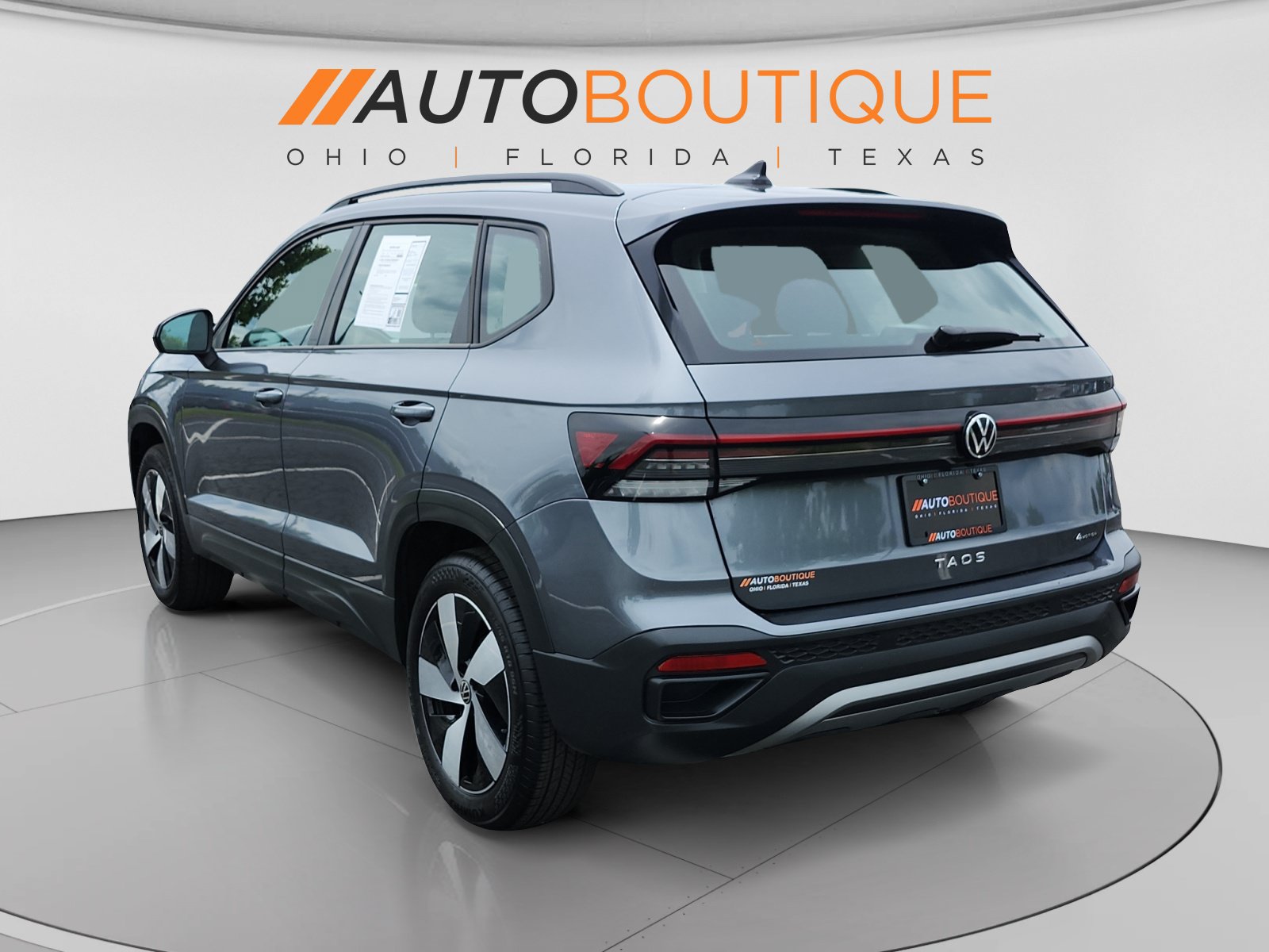 Used 2025 Volkswagen Taos S AWD/4WD image 3