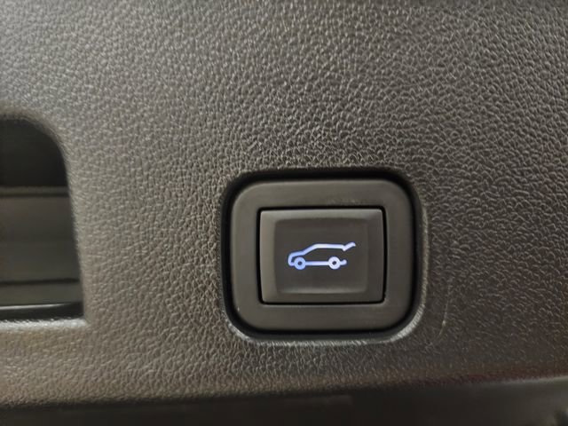 Used 2025 Buick Enclave Preferred image 17