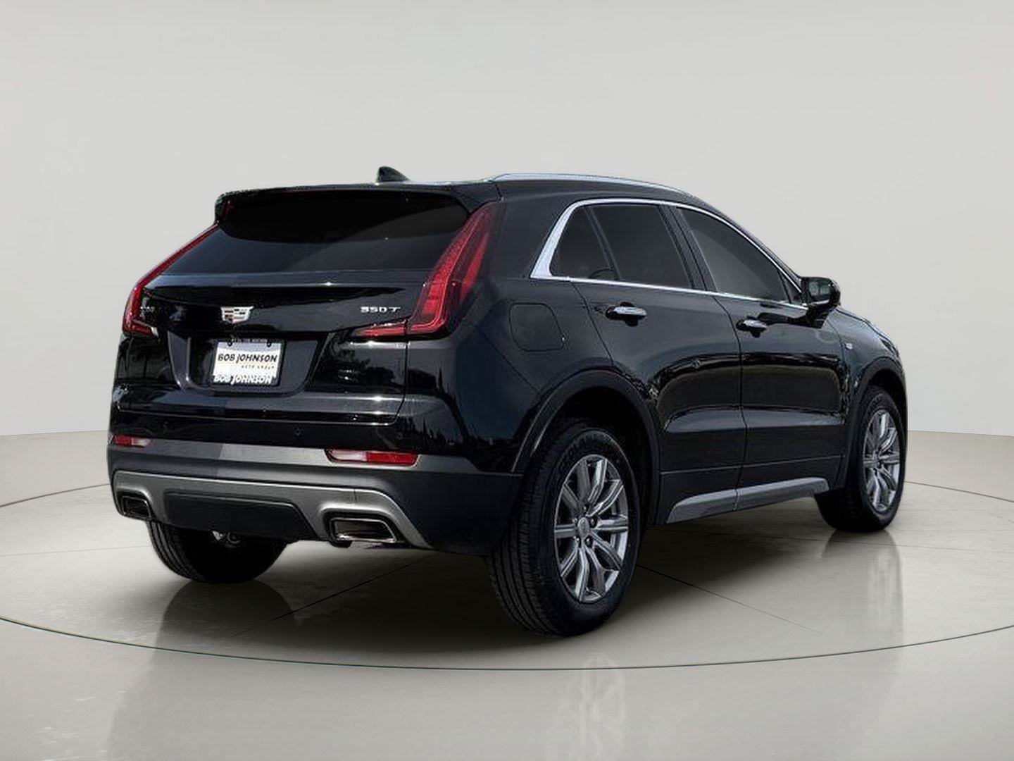 Used 2020 Cadillac XT4 Premium Luxury w/ Cold Weather Package FWD image 2