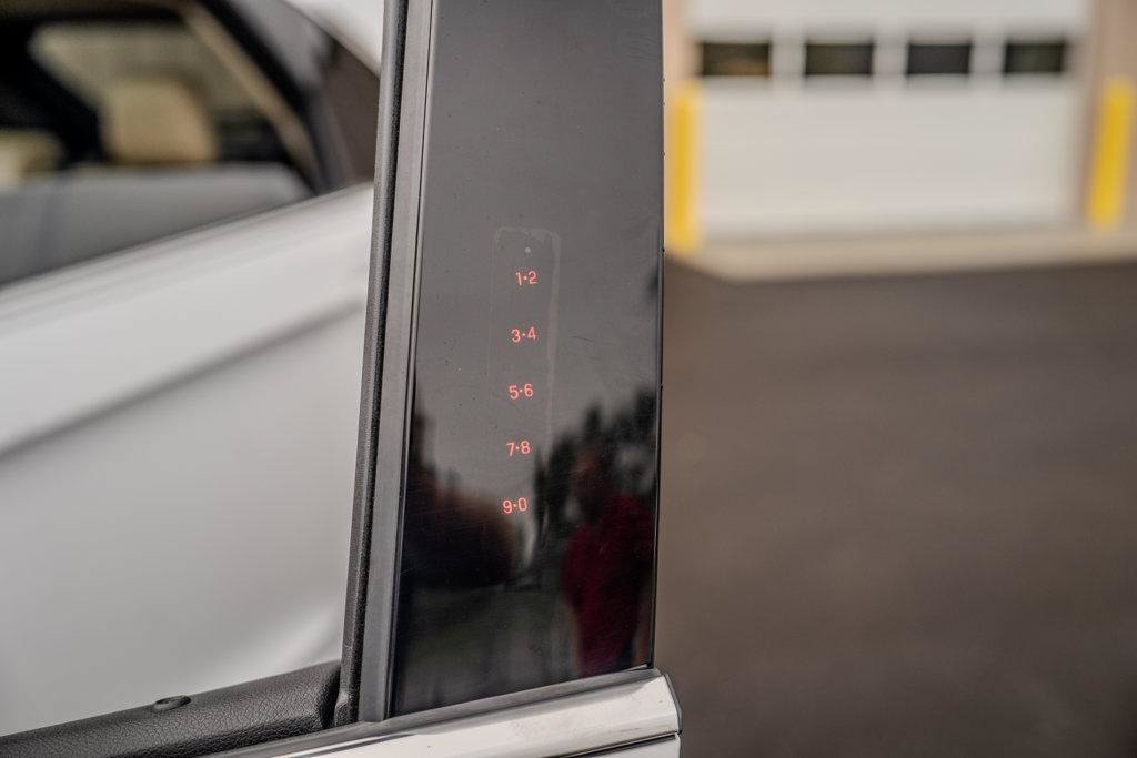 Used 2019 Ford Edge SEL w/ Equipment Group 201A FWD image 14