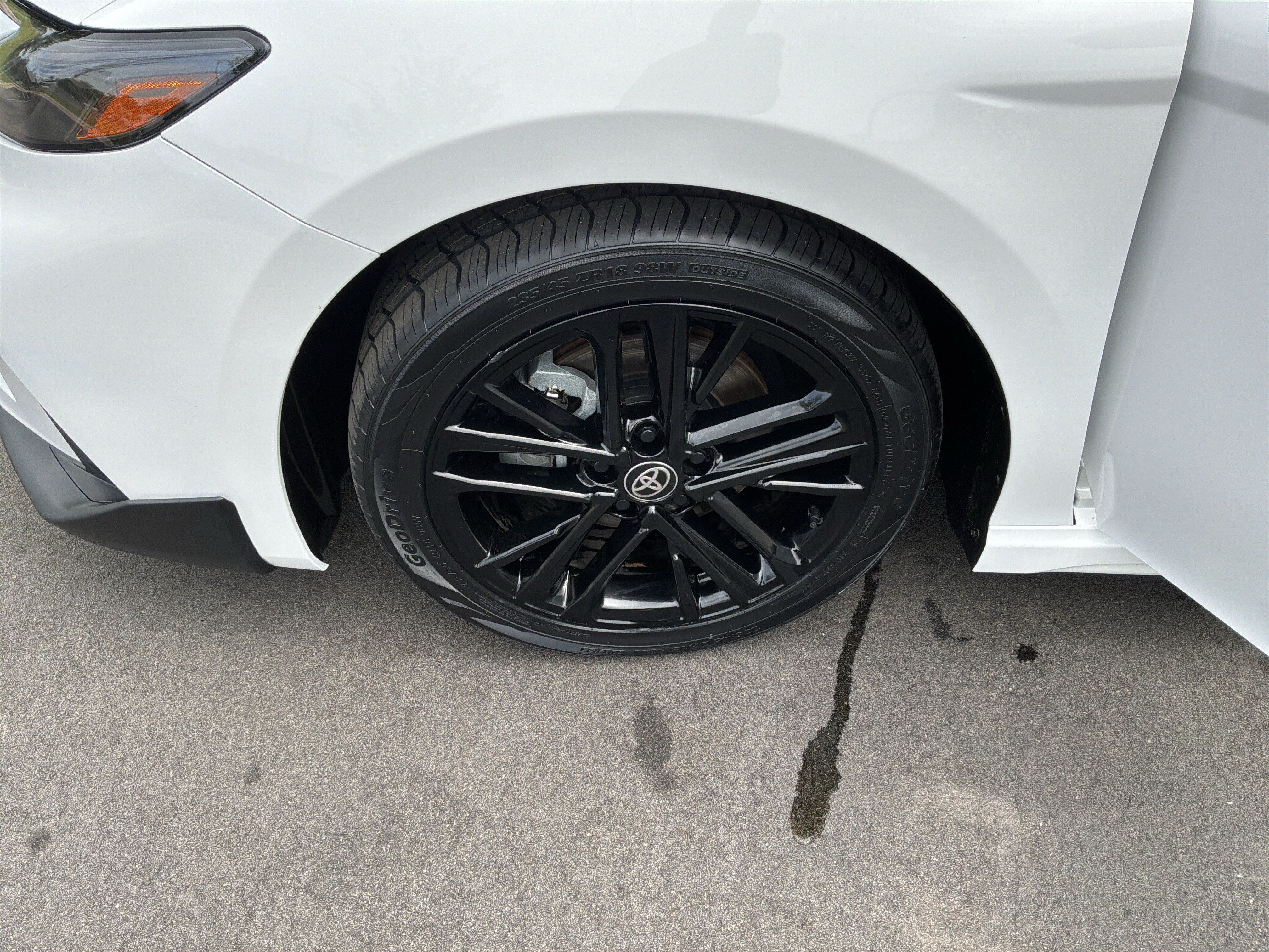 Used 2025 Toyota Camry SE FWD image 17