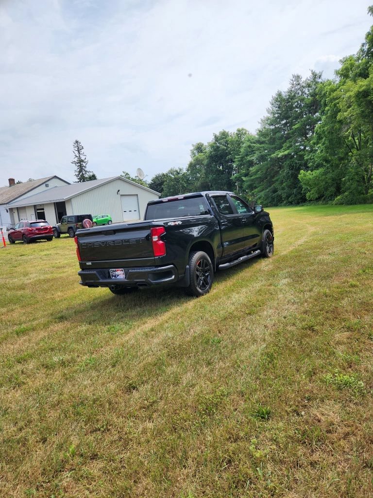 Used 2022 Chevrolet Silverado 1500 RST w/ Redline Edition AWD/4WD image 10