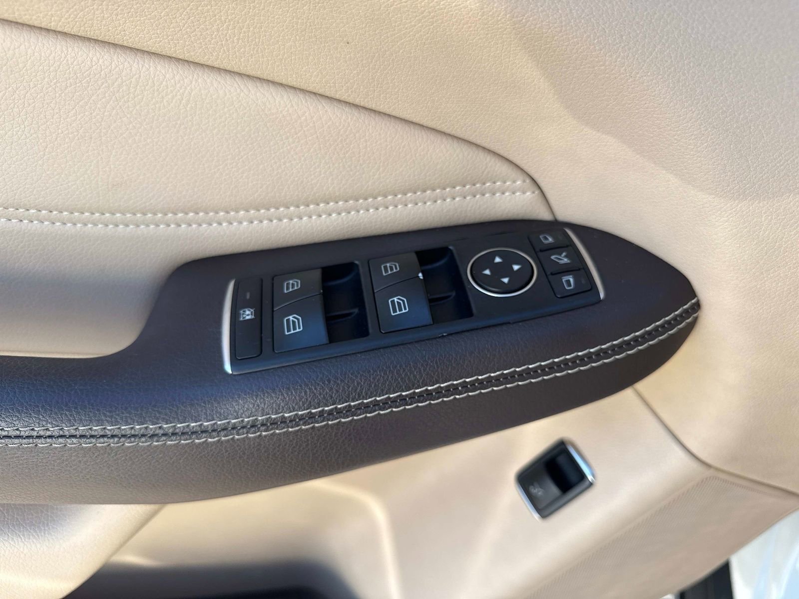 Used 2018 Mercedes-Benz GLE 350 image 18