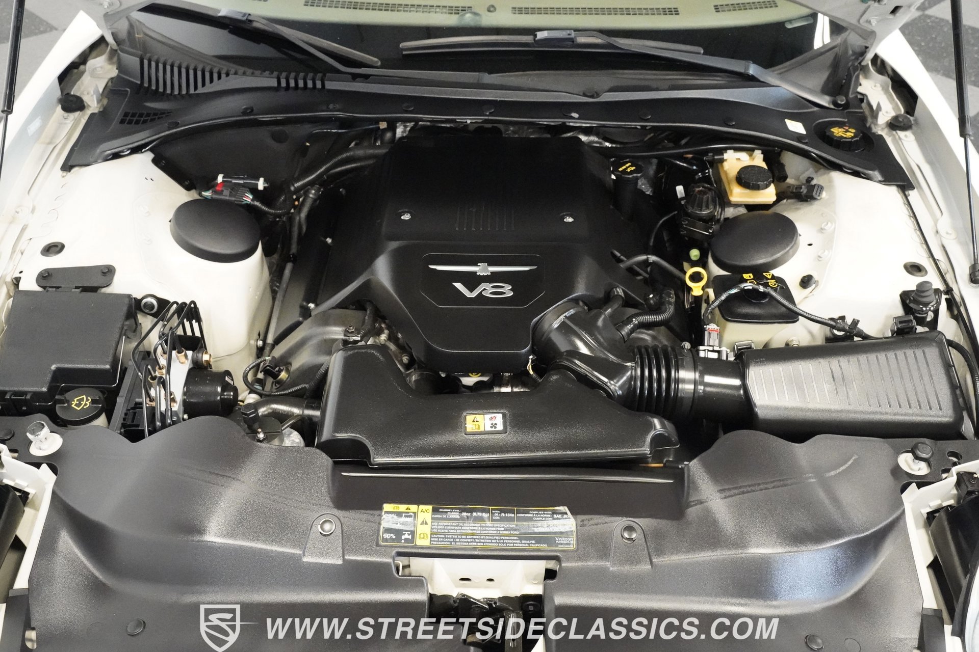 Used 2005 Ford Thunderbird 50th Anniversary image 40