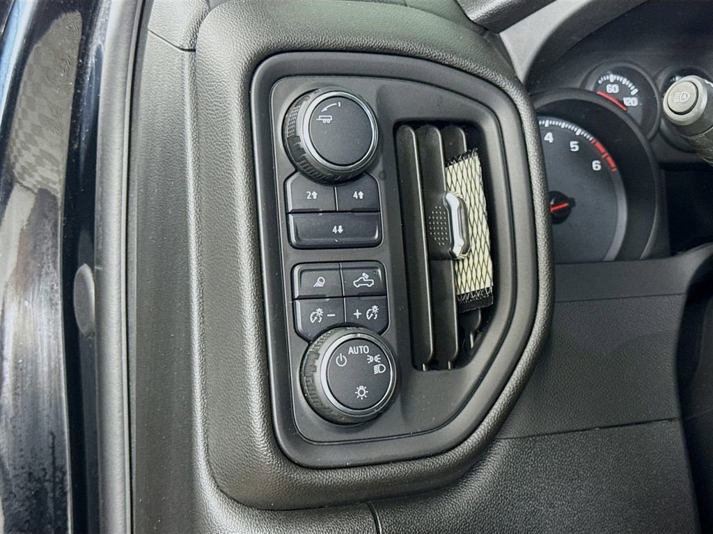 Used 2024 Chevrolet Silverado 2500 Custom w/ Custom Value Package image 12